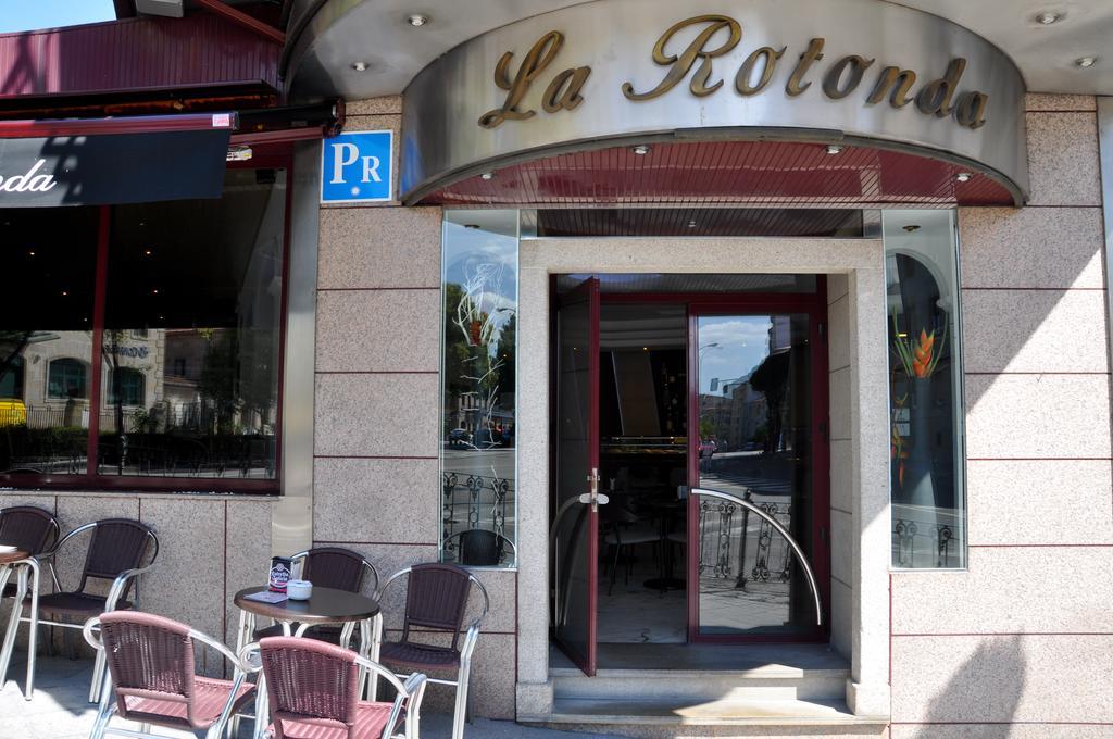 Hostal La Rotonda Ourense Exterior foto