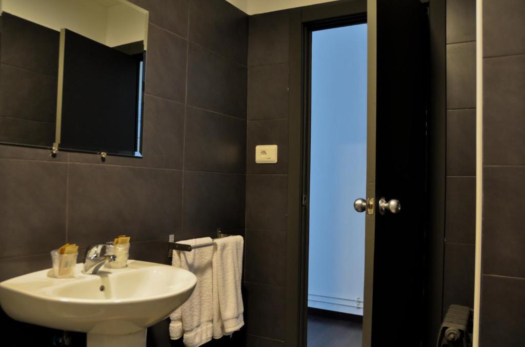Hostal La Rotonda Ourense Zimmer foto