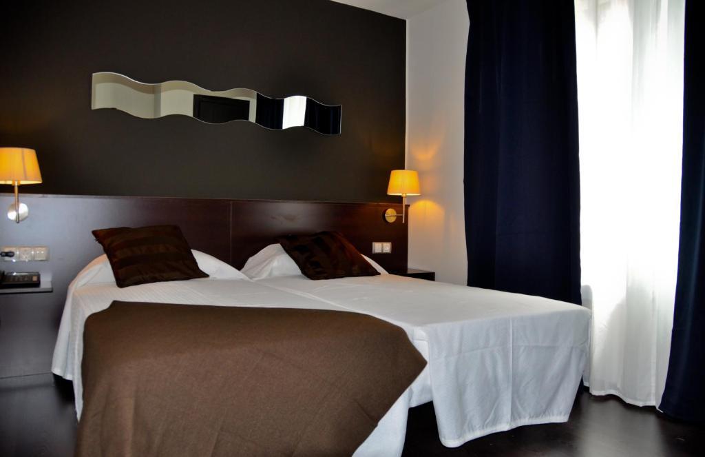 Hostal La Rotonda Ourense Zimmer foto