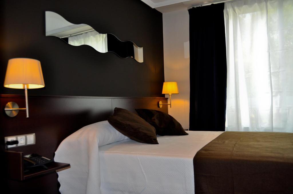 Hostal La Rotonda Ourense Zimmer foto